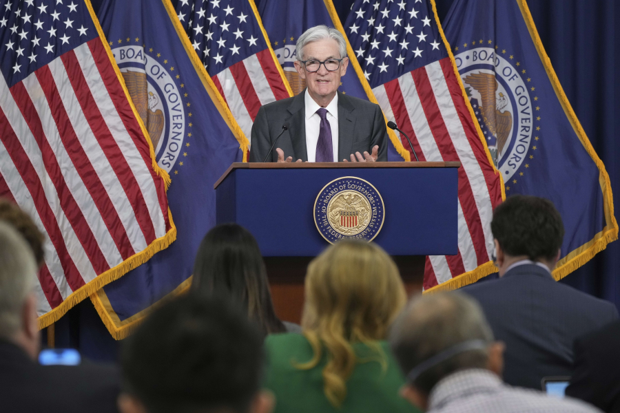 Δασμοί: Προειδοποίηση Πάουελ για υψηλό πληθωρισμό, αργή ανάπτυξη - «Μείωσε τα επιτόκια» του λέει ο Τραμπ