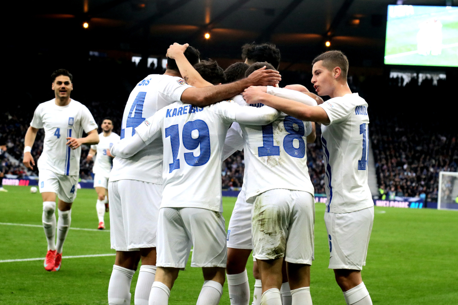 Τα «αμούστακα παιδιά» του Γιοβάνοβιτς βάζουν ψηλά τον πήχη της Εθνικής - Μοναδικές στιγμές από τον θρίαμβο