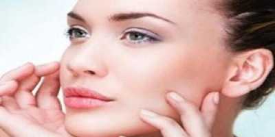 Πώς να διώξετε τα μαύρα στίγματα από το πρόσωπο σας μέσα σε 5 λεπτά!