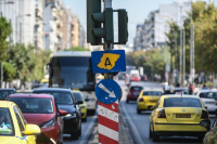 Έξαλλος οδηγός που έφαγε πρόστιμο λόγω δακτυλίου: «Σαν ζώο μπήκα, η γυναίκα μου φταίει» (βίντεο)