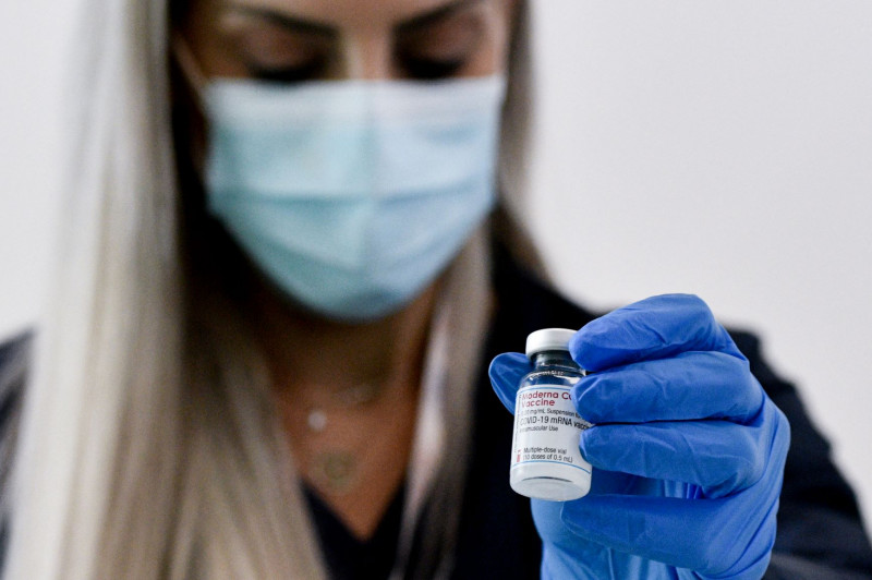 ΠΟΕΔΗΝ: «Πάνω από το 80% το ποσοστό των υγειονομικών που έχουν εμβολιαστεί»