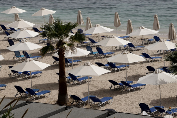 Τουρισμός για όλους: Ξεκινούν οι αιτήσεις στο tourism4all.gov.gr, ποιοι θα πάρουν voucher διακοπών