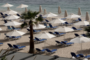 Τουρισμός για όλους: Ξεκινούν οι αιτήσεις στο tourism4all.gov.gr, ποιοι θα πάρουν voucher διακοπών