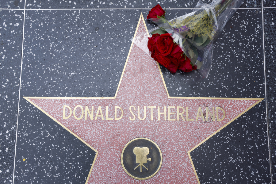 Το Χόλιγουντ αποχαιρετά τον Ντόναλντ Σάδερλαντ