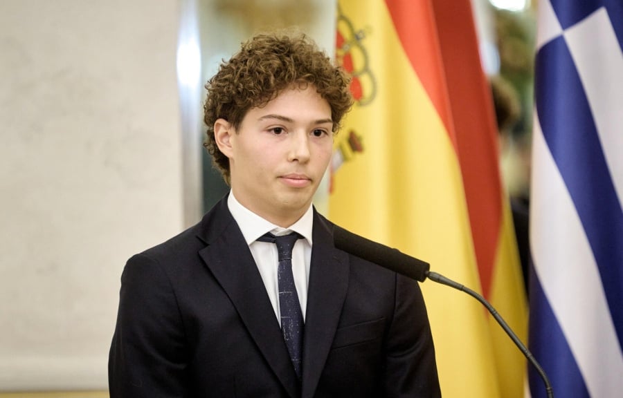 Ουγγαρία: Βραβεύτηκε ο Έλληνας kite surfer που έσωσε πατέρα και κόρη από πνιγμό