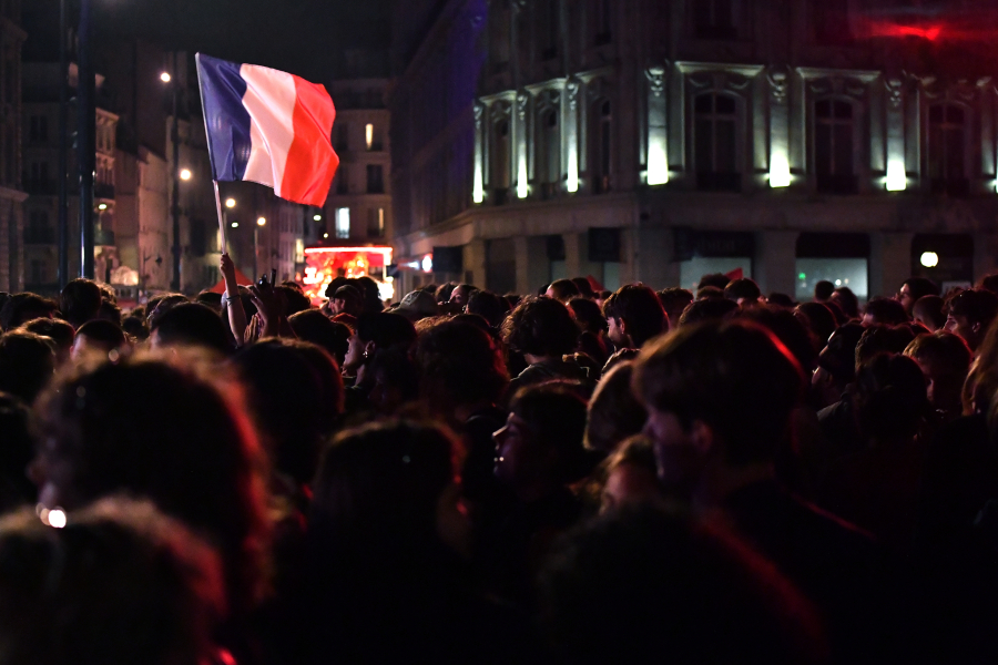 Άνοδος του ευρώ μετά τον πρώτο γύρο των γαλλικών εκλογών