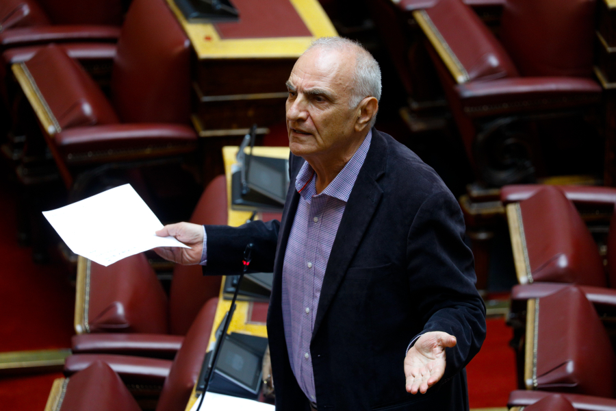 Βαρεμένος μαινόμενος κατά «διπρόσωπου» Οικονόμου και «επιδειξία» Κασσελάκη