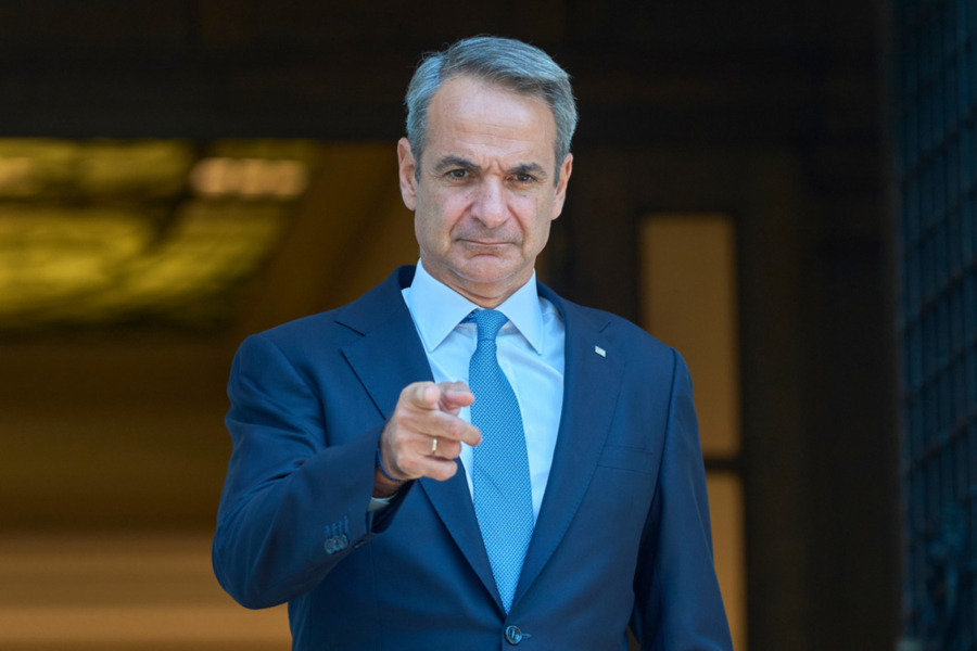 Το δίλημμα της κυβέρνησης - Τι θα πράξει αν η Ευρώπη δεν ανάψει «πράσινο φως» για μείωση του ΕΦΚ στα καύσιμα