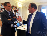 Συναντήσεις Τσίπρα με παλιούς φίλους αλλά και μελλοντικούς... πρωταγωνιστές στο Παρίσι