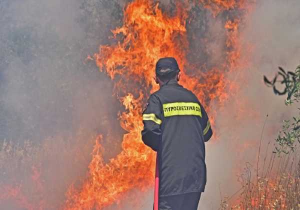 Έσβησε η φωτιά στον αποθηκευτικό χώρο στο πρώην αεροδρόμιο του Ελληνικού