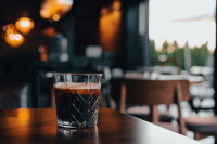 Καφές με Cola: Ο εναλλακτικός τρόπος για να περιορίσεις την πρόσληψη καφεΐνης