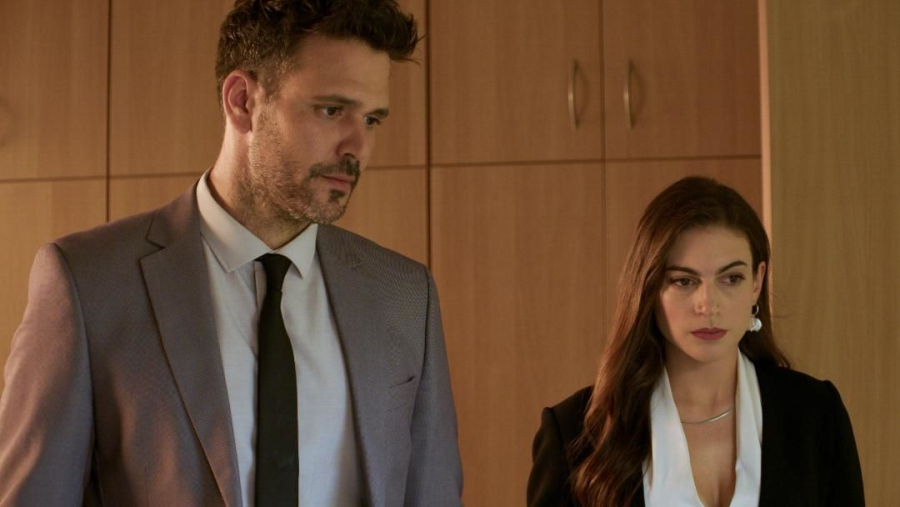 Spoiler Παγιδευμένοι: Η Δάφνη είναι ζωντανή; Τι στοιχεία ανακαλύπτει ο Δημήτρης
