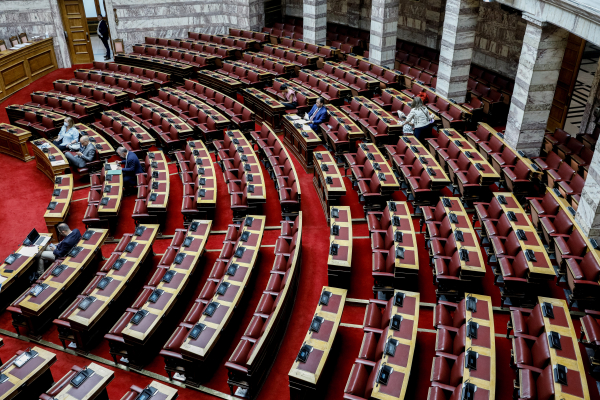 Μαραθώνια η συνεδρίαση της Επιτροπής Θεσμών και Διαφάνειας: Tι ανέφεραν τα πρόσωπα - «κλειδιά»