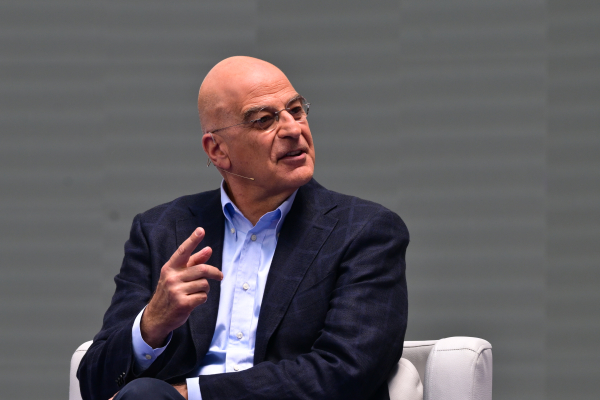 Δένδιας: «Καταδικάζω απερίφραστα τις επιθέσεις σε σπίτια βουλευτών της ΝΔ»