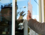 Τσουνάμι φόρων και εισφορών ως το τέλος του μήνα για τους επαγγελματίες