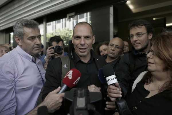 Τι απαντά ο Βαρουφάκης για τις μηνύσεις σχετικά με το Plan B