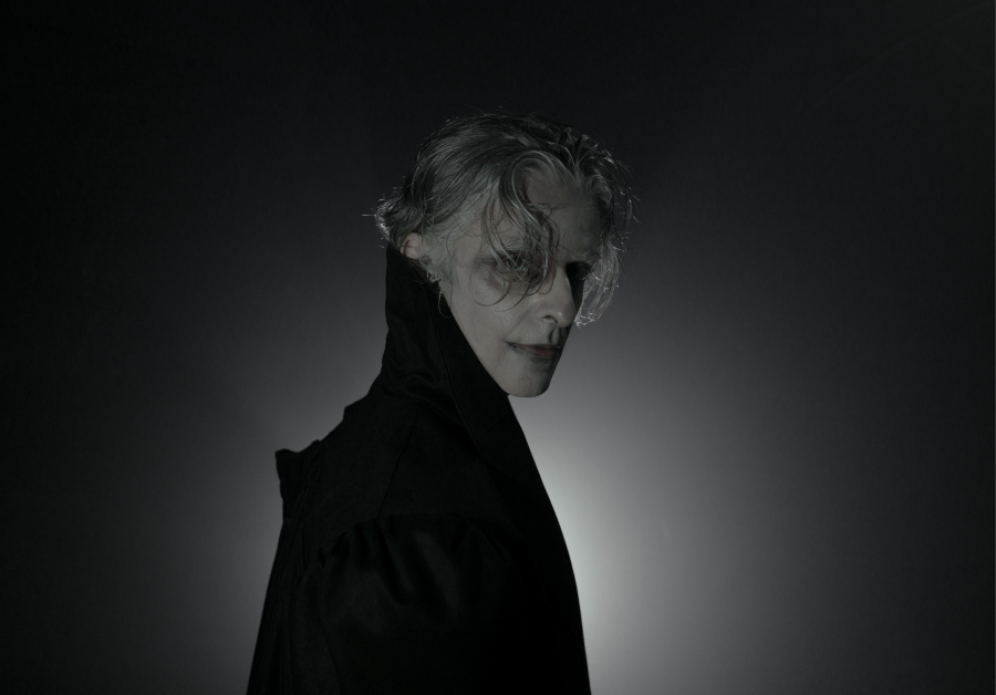 Ο σκοτεινός κόσμος του Dracula ζωντανεύει στο θέατρο Πόρτα - Δείτε εντυπωσιακές εικόνες από την παράσταση