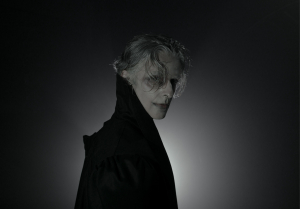 Ο σκοτεινός κόσμος του Dracula ζωντανεύει στο θέατρο Πόρτα - Δείτε εντυπωσιακές εικόνες από την παράσταση