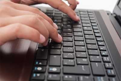 Δήμος Ελληνικού Αργυρούπολης: Δωρεάν μαθήματα πληροφορικής σε μετανάστριες