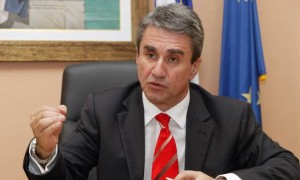 Λοβέρδος: Οι χειρισμοί της κυβέρνησης απομακρύνουν την λύση της ονομασίας της πΓΔΜ