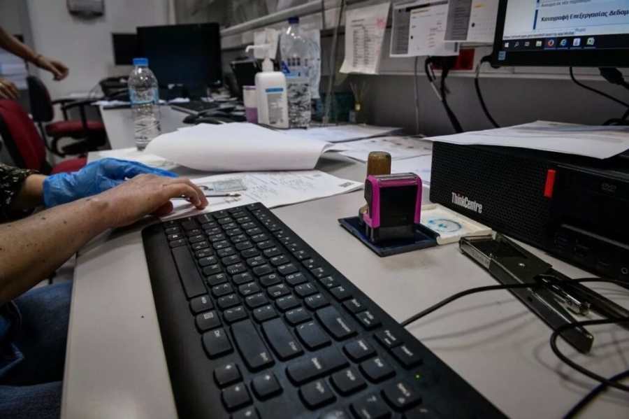 Μητέρες ανηλίκων: Ποιες δικαιούνται σύνταξη πριν τα 62