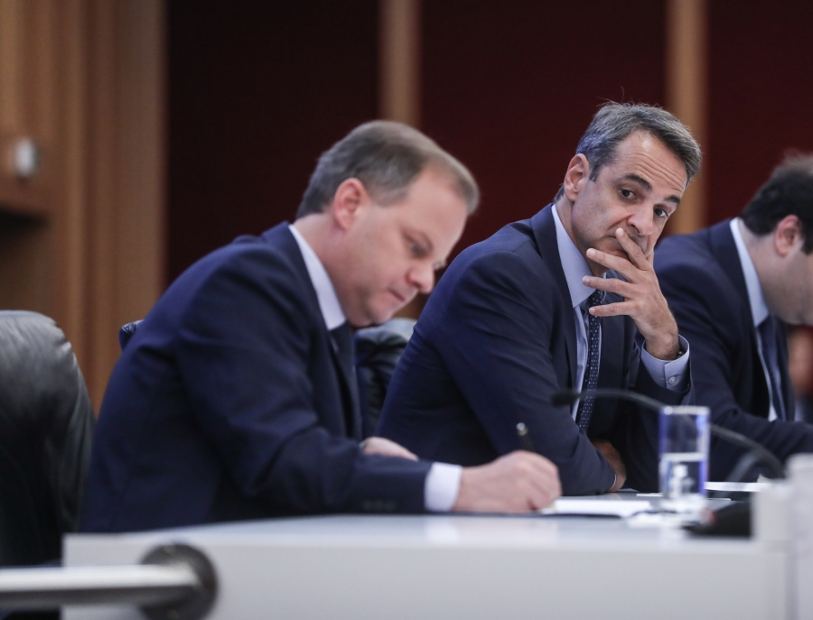 Καραμανλής: Η αναγκαία αλλά αδύνατη θυσία για τον Μητσοτάκη