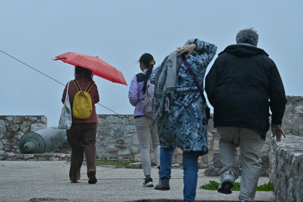 Καιρός: Πενθήμερο κρύο φέρνει η Πρωτομαγιά, η πρόγνωση Κολυδά