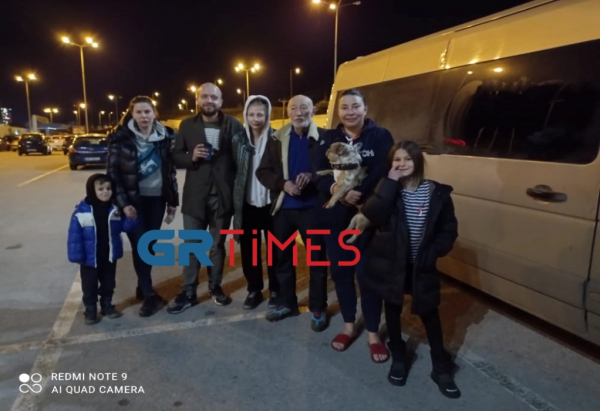 Οι πρώτοι πρόσφυγες από την Ουκρανία έφτασαν στη Θεσσαλονίκη, οι μαρτυρίες τους