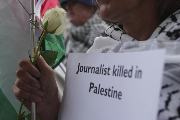 67 δημοσιογράφοι δολοφονήθηκαν σ’ έναν χρόνο, σχεδόν οι μισοί στη Γάζα