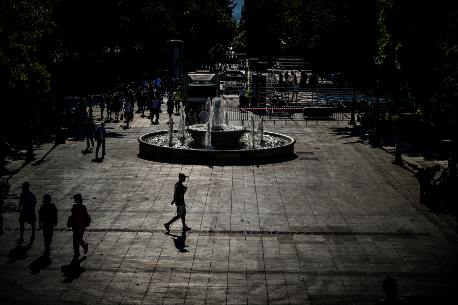Καύσωνας στην Αττική: Στα «κόκκινα» η θερμοκρασία - Εικόνες «σοκ» από τις θερμικές κάμερες