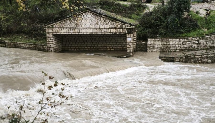 Σοβαρές καταστροφές στην Κέρκυρα από την κακοκαιρία - Στο νησί κλιμάκιο της ΕΜΑΚ
