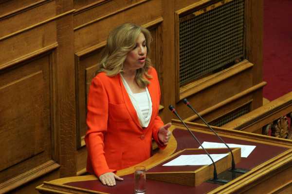 Εξεταστική Επιτροπή ζητά η Γεννηματά από τους πολιτικούς αρχηγούς