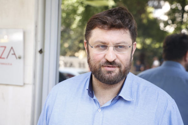 Ζαχαριάδης: «Από σήμερα, το ψέμα έχει όνομα και επίθετο Μακάριος Λαζαρίδης»