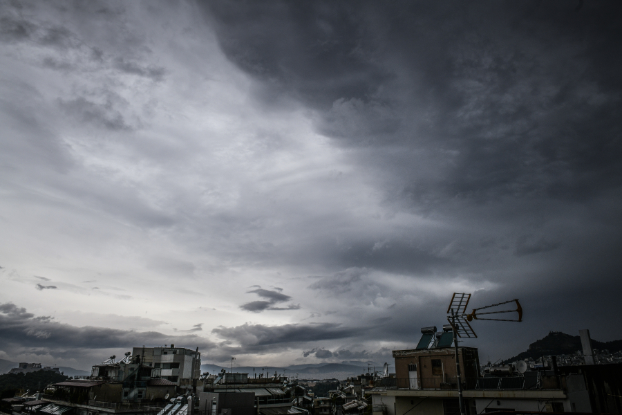 Πώς θα εξελιχθεί την Πέμπτη η κακοκαιρία: H πρόγνωση του καιρού στο Dnews από τον Δ. Παπαϊωάννου