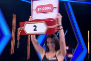 Deal: Συγκλονιστικό παιχνίδι - Έφυγε με 20.000 ευρώ (Βίντεο)