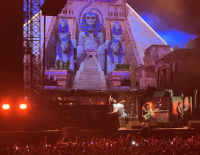 Στη σκηνή του ΟΑΚΑ οι Iron Maiden - Κατάμεστο το στάδιο με πάνω από 50.000 θεατές (Βίντεο)