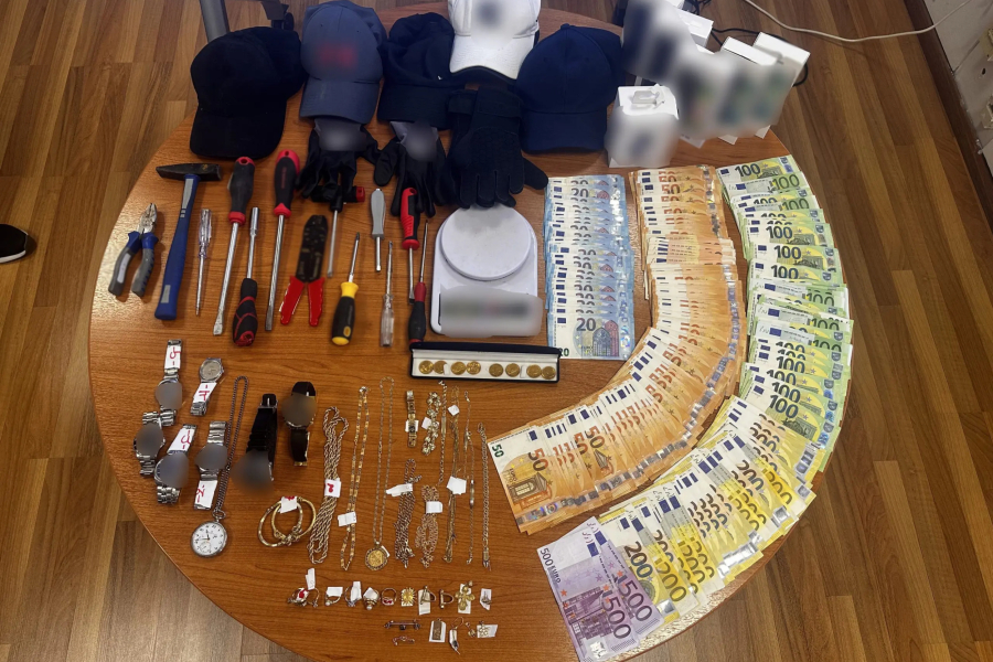 Εξαρθρώθηκε οργάνωση, που έκανε διαρρήξεις σε 13 περιοχές της Αττικής, Πάτρα, Άρτα, Αγρίνιο και Αμφιλοχία