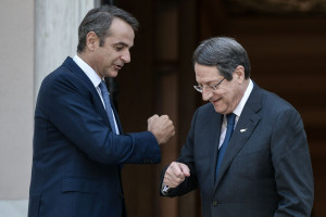 Τηλεφωνική συνομιλία Μητσοτάκη - Αναστασιάδη ενόψει Ειδικής Συνόδου για Τουρκία