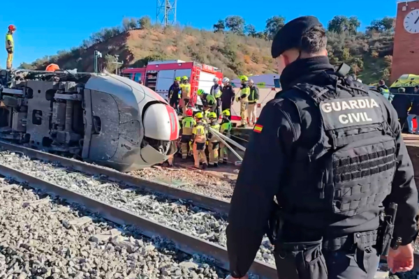 Ισπανία: Στους 40 οι νεκροί από το σιδηροδρομικό δυστύχημα - Τα πρώτα ευρήματα για τα αίτια της τραγωδίας