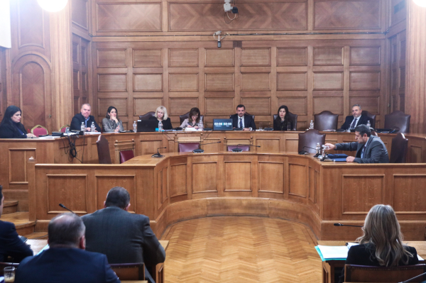 Νέα ένταση στην εξεταστική για τον ΟΠΕΚΕΠΕ: «Μετρήστε τα λόγια σας», «απειλείτε; Κάντε μήνυση»