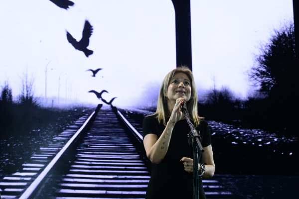 «Μέτωπο με τον σκοταδισμό και την ακροδεξιά»: «Πυρ Ομαδόν» από την Κεντροαριστερά και ΚΚΕ κατά Καρυστιανού για τις αμβλώσεις