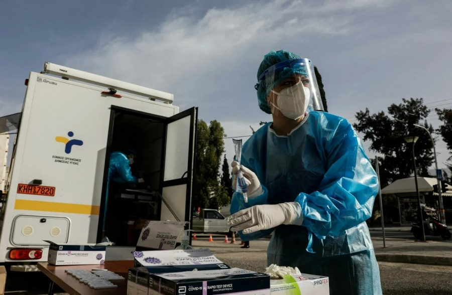 Τζανάκης: Πάνω από 50.000 τα πραγματικά κρούσματα κορoνοϊού κάθε μέρα