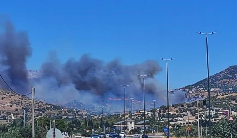 Φωτιά στην Κερατέα: Δραματική έκκληση από τον αντιδήμαρχο Λαυρεωτικής - «Καίει 100 μέτρα από τη βάση των Patriot»