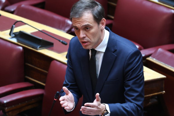 Μάντζος: Το πρωτοφανές «άδειασμα» Σέρμπου από τον Μαρινάκη αφορά στην ασκούμενη εξωτερική πολιτική της χώρας