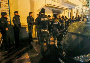 Γερμανία: Ταραχές μεταξύ αστυνομικών και μεταναστών στο περιθώριο γιορτής