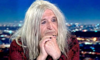 Νίκος Καρβέλας: Έκλεισε τα 75 - Η φωτογραφία από το 1980 με τους Sharp Ties