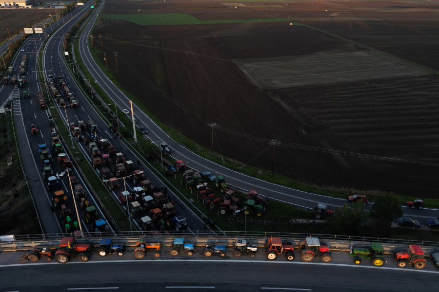 Farmers’ Protests Paralyse Greece as Clashes Erupt on Major Highway