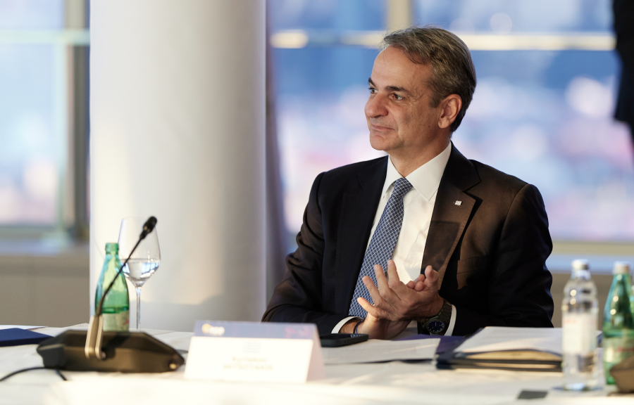 Μητσοτάκης για Ίμια: Υποκλινόμαστε και φέτος στους πεσόντες