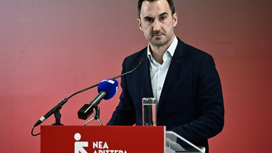 Οι χριστουγεννιάτικες ευχές του Αλέξη Χαρίτση με άρωμα οικογενειακό!