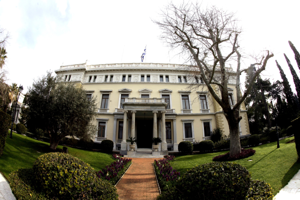 Το απόγευμα η ορκωμοσία των νέων υπουργών – Οι αντιδράσεις των κομμάτων